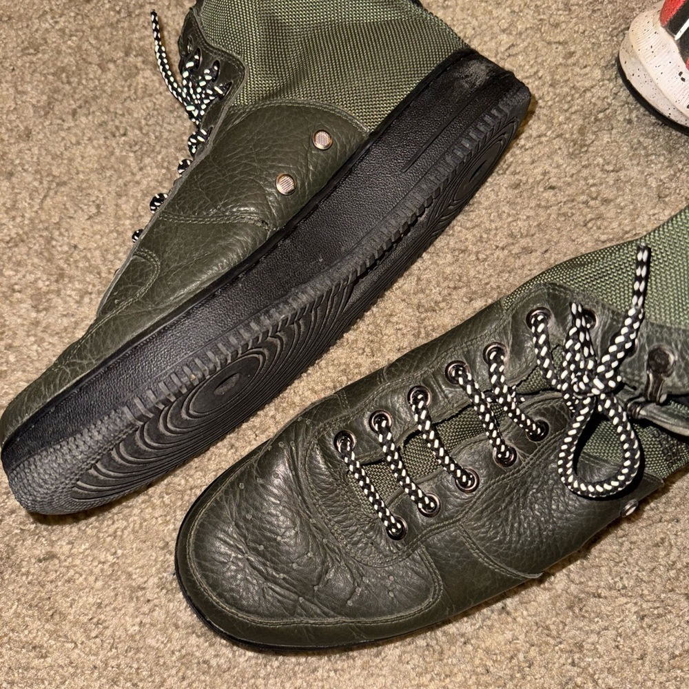 Nike air force Nice green color Original slightly used Clean condition